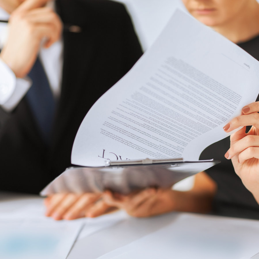 Market appraisal with contract paper signing